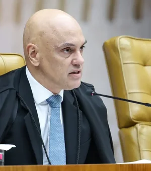 Moraes dá 10 dias para PF ouvir Flávio em caso de calúnia contra Lula