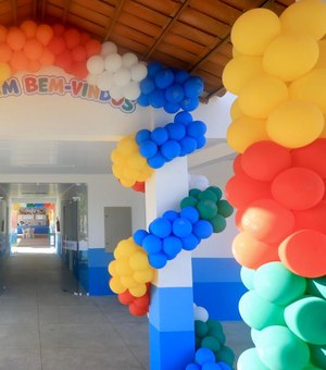 Prefeitura de Palmeira dos Índios inaugura Escola Vereador Eloi Barbosa