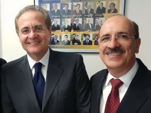 Senador Renan Calheiros elogia administração do prefeito Ronaldo Lopes, em Penedo