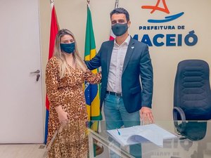 JHC assina convênio e Maceió terá o 1º posto de coleta de leite materno