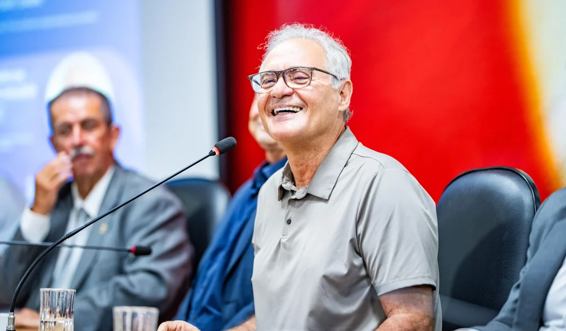 Renan Calheiros dá sinais de como pode ser sua parceria com JHC em 2026