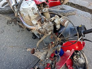 Colisão entre motocicletas deixa três pessoas feridas em cruzamento de Arapiraca