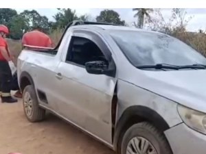 Capotamento deixa dois feridos no distrito Cana Brava, em São Sebastião