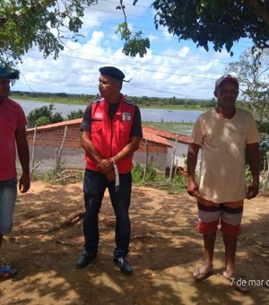 Defesa Civil de Penedo visita comunidade Marizeiro