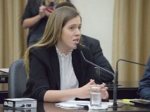 Projeto de Lei da deputada Cibele Moura que garante acesso a absorventes é aprovado