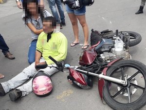 Homem fica ferido após perder controle da moto em Delmiro Gouveia 