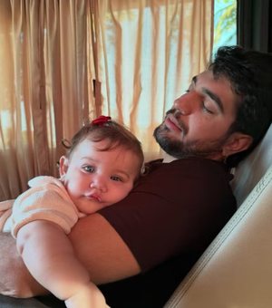 Nattan se emociona ao ouvir filha falar 'papai' pela primeira vez