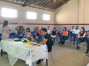 Educação de Lagoa da Canoa discute alinhamento e regimento interno para próximos anos