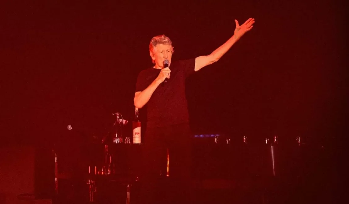 Roger Waters emociona gerações de fãs com show grandioso em Brasília