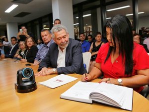 Empossada nova secretária da Mulher e dos Direitos Humanos