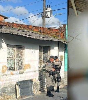 Irmãos têm casa invadida e são mortos a tiros no bairro Clima Bom, em Maceió
