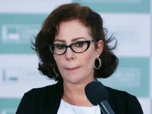 Justiça italiana autoriza extradição de ex-deputada Carla Zambelli