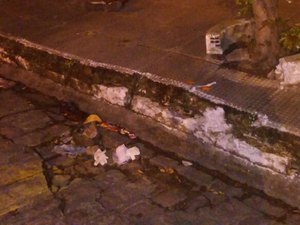 Morador de rua é morto com golpes de faca próximo ao quartel da polícia