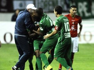 Série C: STJD suspende zagueiro do Guarani e interdita Estádio do Melão