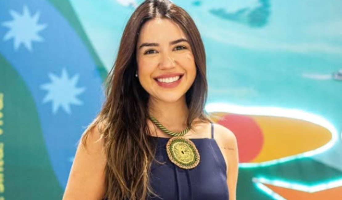 Secretária de Turismo de Alagoas fratura vértebra em acidente durante viagem de férias