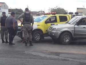 Viatura da Força Tarefa se envolve em acidente em Arapiraca