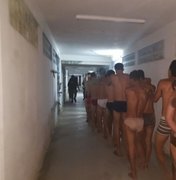 Agentes impedem fuga de cerca de 40 detentos de duas penitenciárias