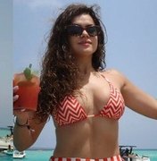 Maisa Silva arrasa no look de praia durante viagem de férias com João Guilherme na Europa