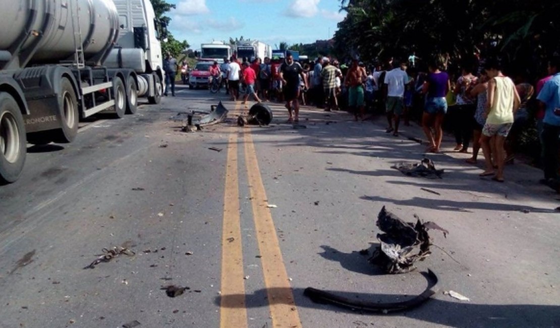 Grave acidente deixa um morto e dois feridos em trecho da BR-101