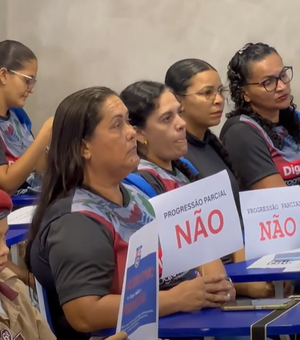 [Vídeo] Audiência na ALE reúne comunidade escolar contra progressão parcial no Colégio Tiradentes