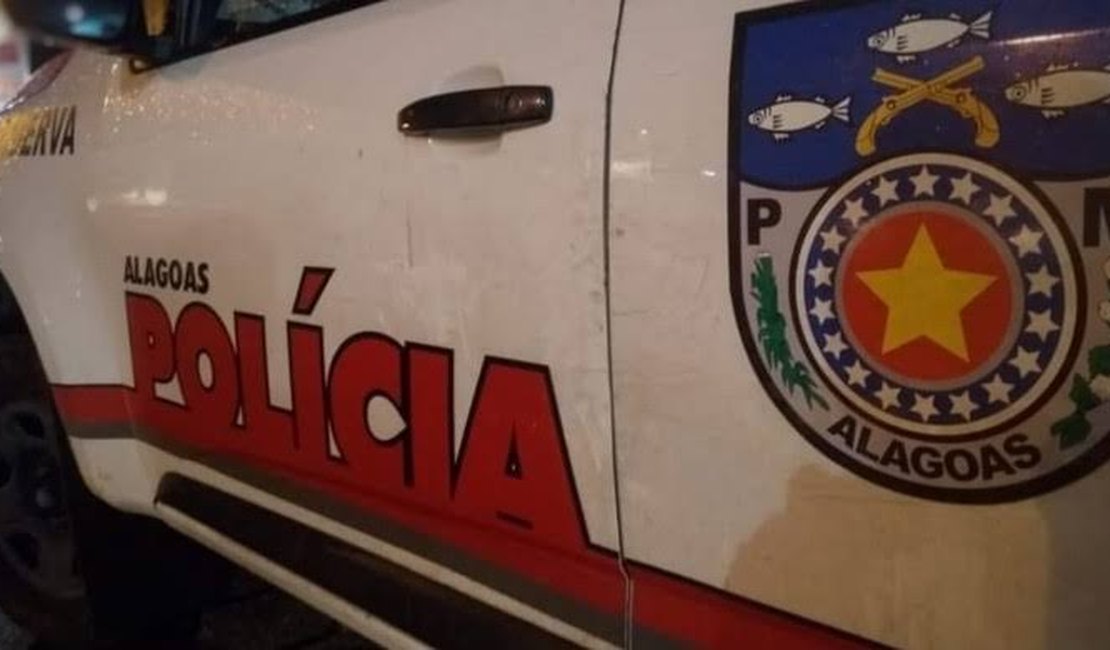 Homem é preso após agredir a ex-esposa com pedaço de madeira, em Maceió