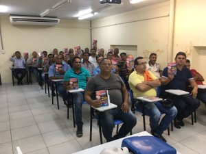 Motoristas escolares de Marechal Deodoro iniciam curso de aperfeiçoamento