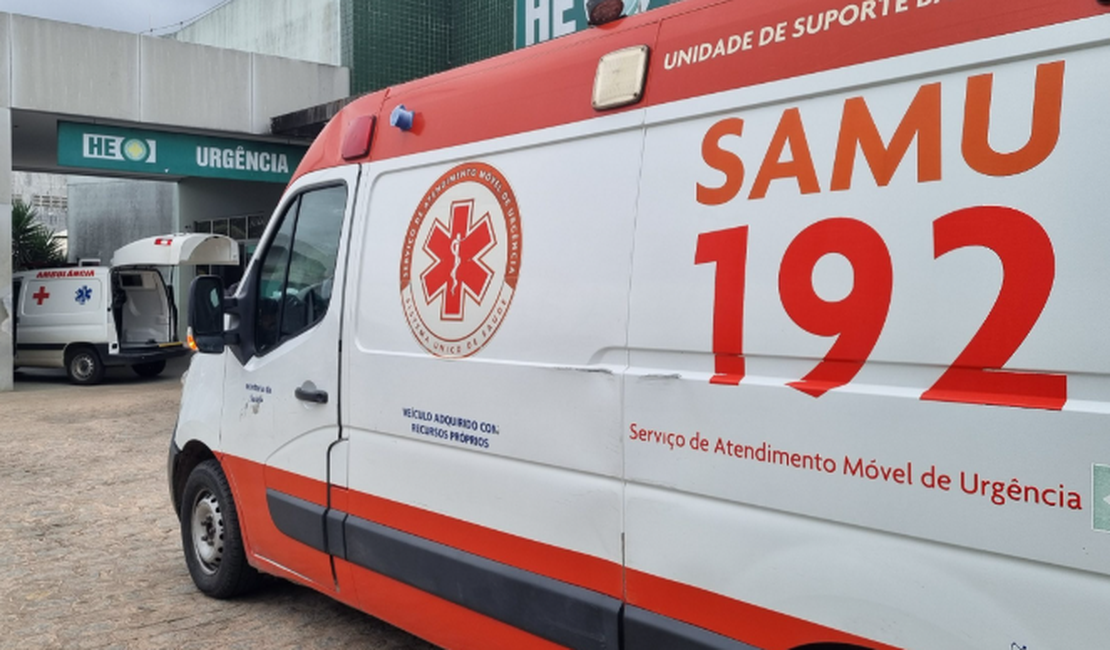 Paciente do CAPS se joga em frente a viatura da PM e fica ferido em Arapiraca