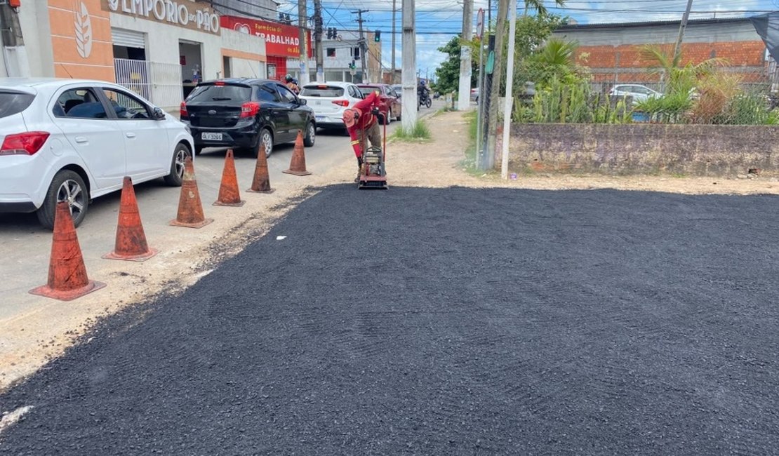Operação Tapa-Buraco realiza 920 intervenções em 40 bairros de Maceió em setembro