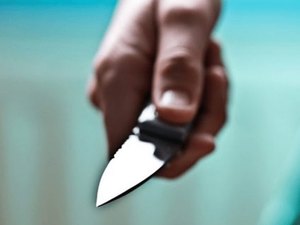 Jovem reage a tapa e agride homem com canivete em Tanque D’arca