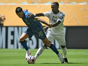 Real Madrid leva sufoco, perde pênalti no fim e só empata com Al-Hilal