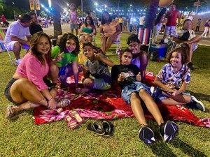 Família faz piquenique para curtir Verão Massayó com crianças