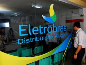 Eletrobras regulariza energia em depósitos de pescadores