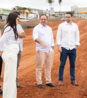 Ampliação da Marginal do Piauí começa receber calçada e ciclovia em Arapiraca