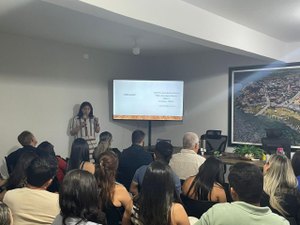 Profissionais da Saúde de Traipu participam de fórum com foco na qualificação da Atenção Básica