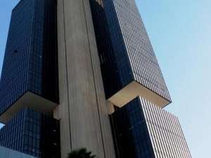 Banco Central mantém juros básicos no menor nível da história