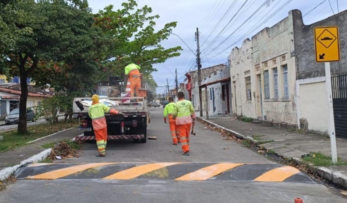 DMTT reforça sinalização em diferentes pontos da cidade