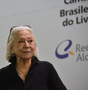 Atriz Fernanda Montenegro recebe alta de hospital no Rio