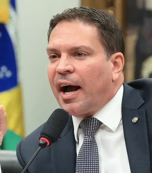 Moraes pede aos Estados Unidos extradição de Ramagem