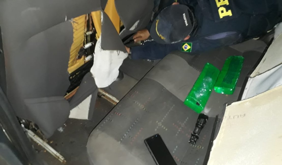Casal é preso com 30kg de maconha dentro de carro em São Sebastião