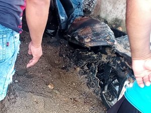 [Vídeo] Mais um veículo é incendiado em menos de 10 horas em Arapiraca
