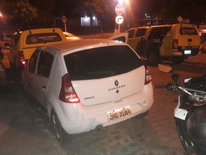 Motorista é detido após apresentar documento falso na AL-101 Sul