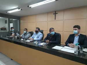 Em audiência pública, presidente da Câmara Thiago ML cobra valorização dos professores de Arapiraca