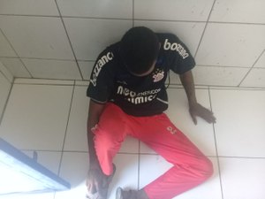 Usuário de drogas é preso após furtar picanha de supermercado