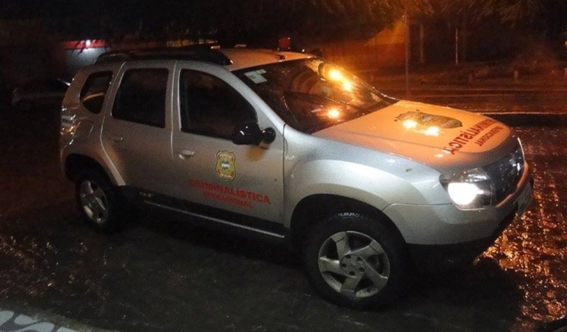 Jovem é assassinado com golpes de arma branca, suspeito está preso na Central de Polícia