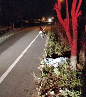 Motociclista morre no Sertão após colidir contra árvore