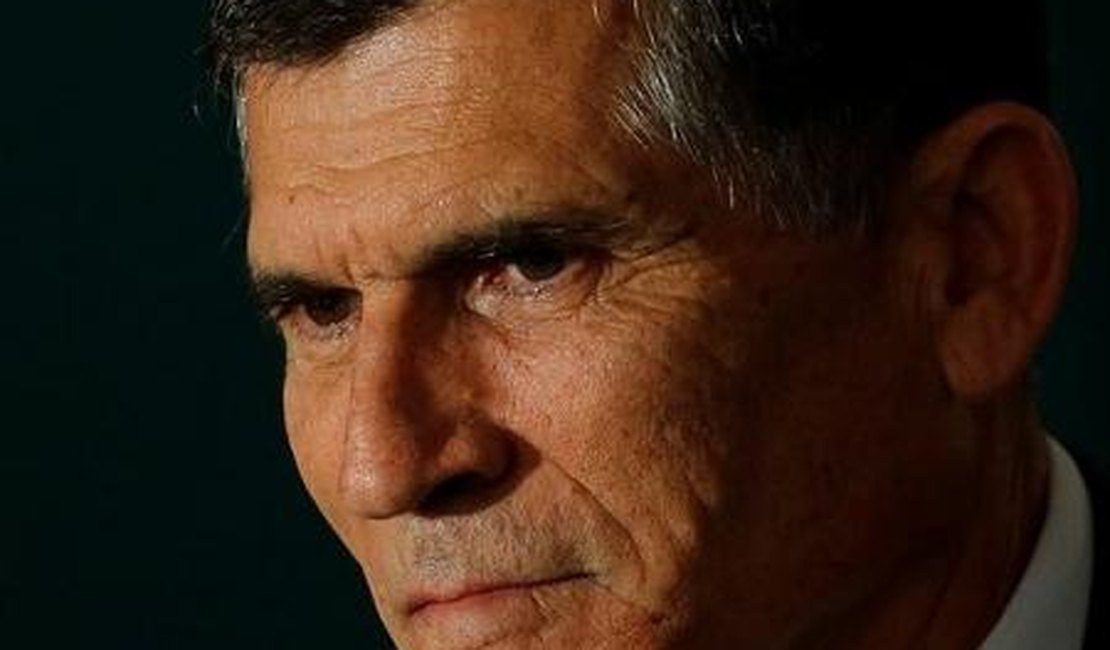 General da reserva reage à fala de Bolsonaro sobre Forças Armadas: 'Covardia'