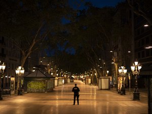 Polícia de Barcelona prende brasileiro suspeito de matar moradores de rua