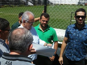Rogério Teófilo visita estádio municipal e CT alvinegro para tratar de início das obras 