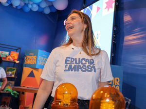 Na Bienal, secretária de Educação de Maceió destaca importância do vale-livro para alunos e professores