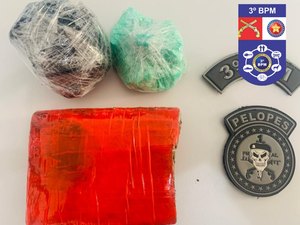 Jovem é preso na casa da sogra por tráfico de drogas, em Arapiraca